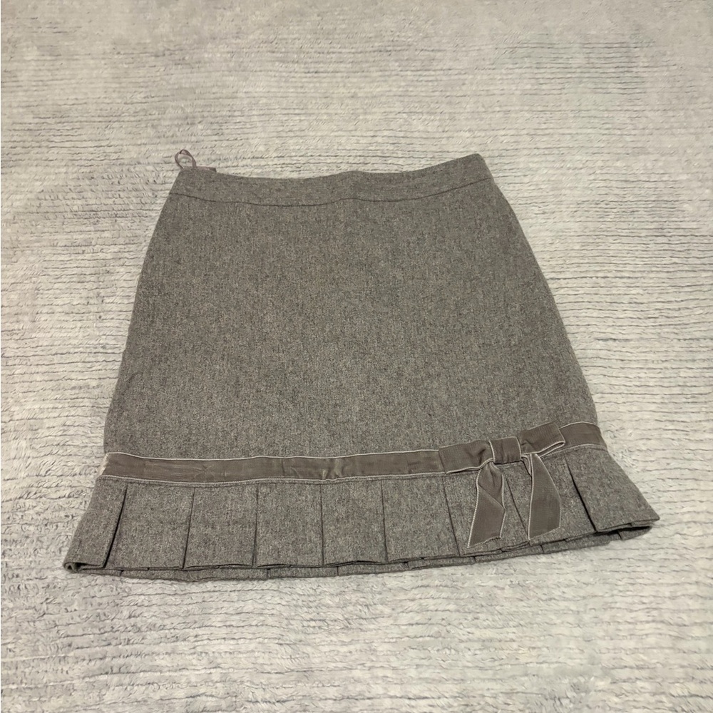 Vintage Banana Republic Gray Women's Wool Skirt with Velvet/Bow Detail